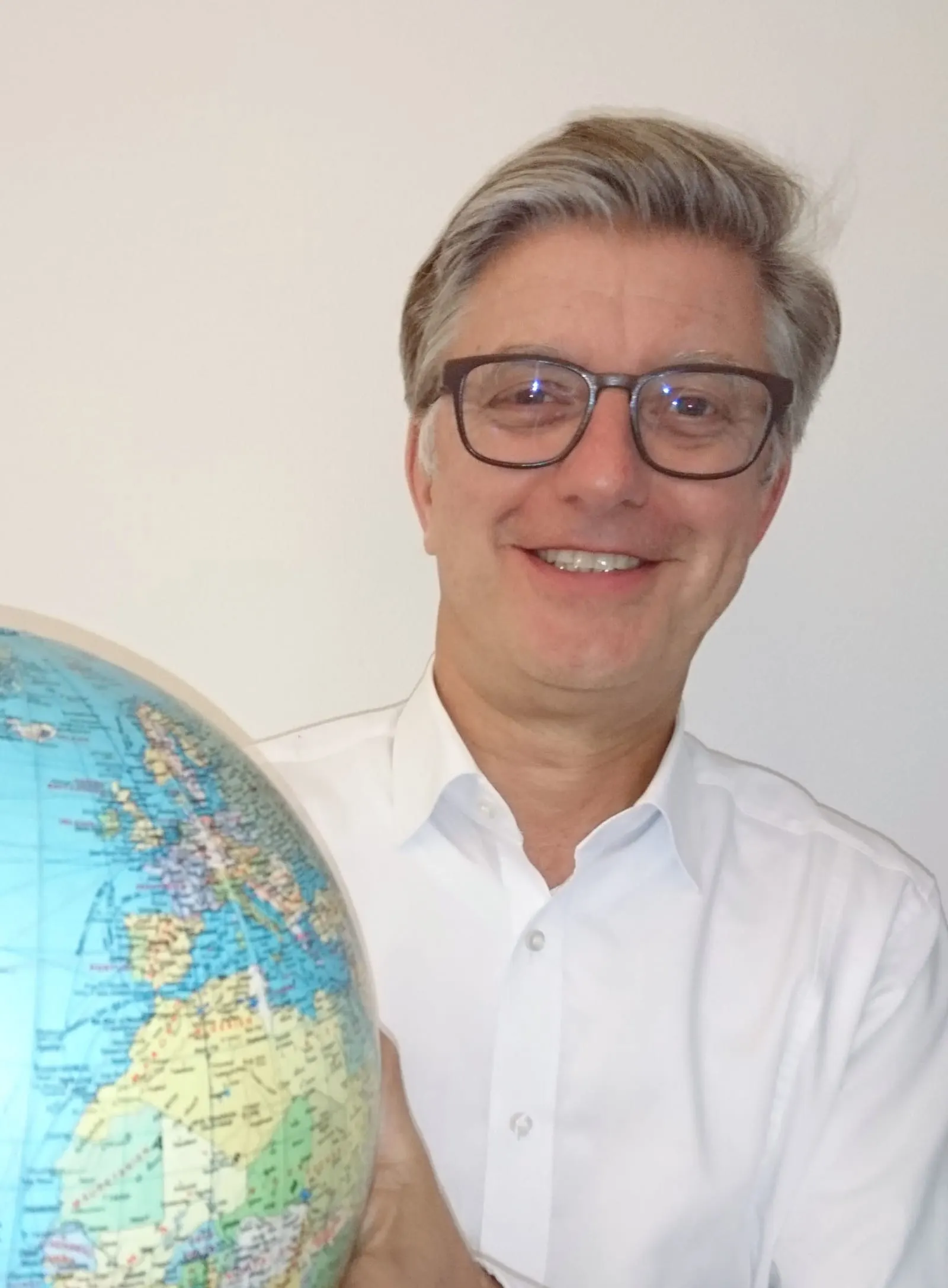 Dr. Armin Guhl